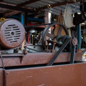 Maquina Industrial Antiga Com Motor E Sistema De Polias FRP5509Ki3k