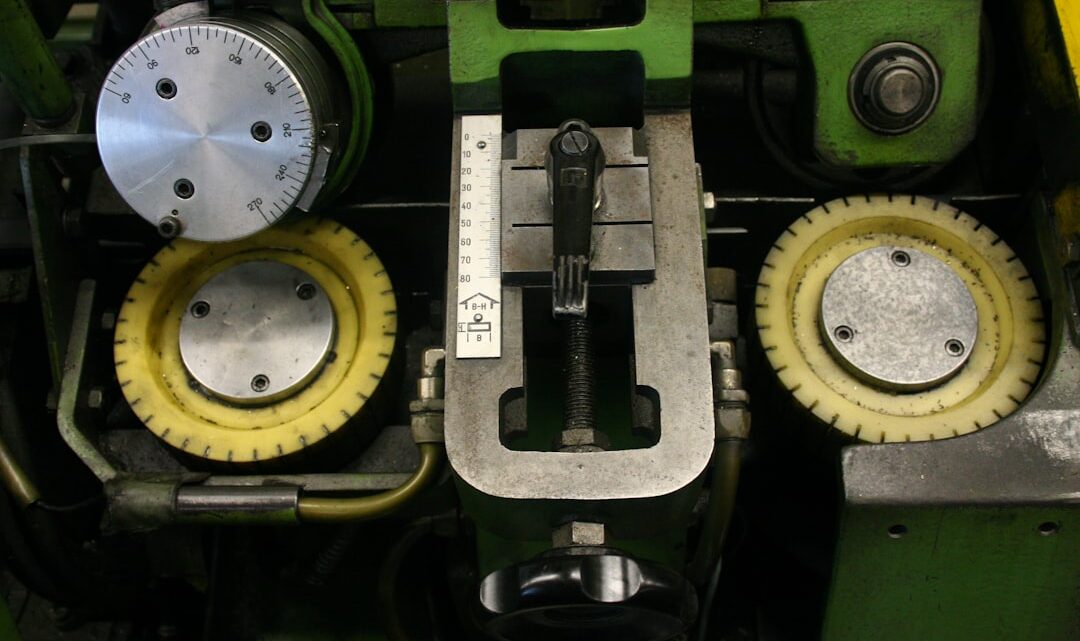 Close up De Maquinas Industriais Com Engrenagens E Mostradores td2Qd8nrPLE