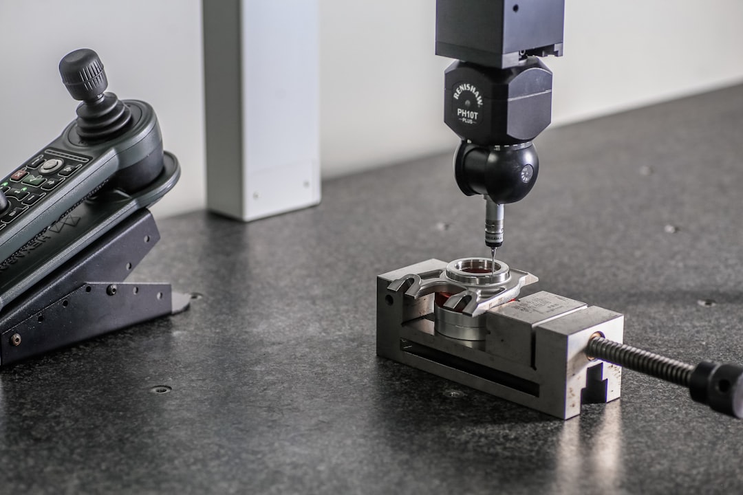 Fotografia Em Tons De Cinza Da Maquina Robo vzSWktaawVU