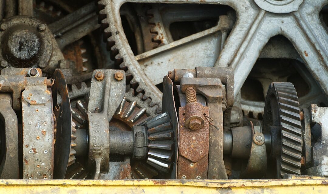 Close up De Engrenagens E Maquinas Industriais Enferrujadas P1nKpHG21j4