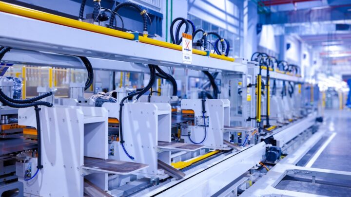 Uma Fabrica Com Muitas Maquinas 5hPe Tr2wog