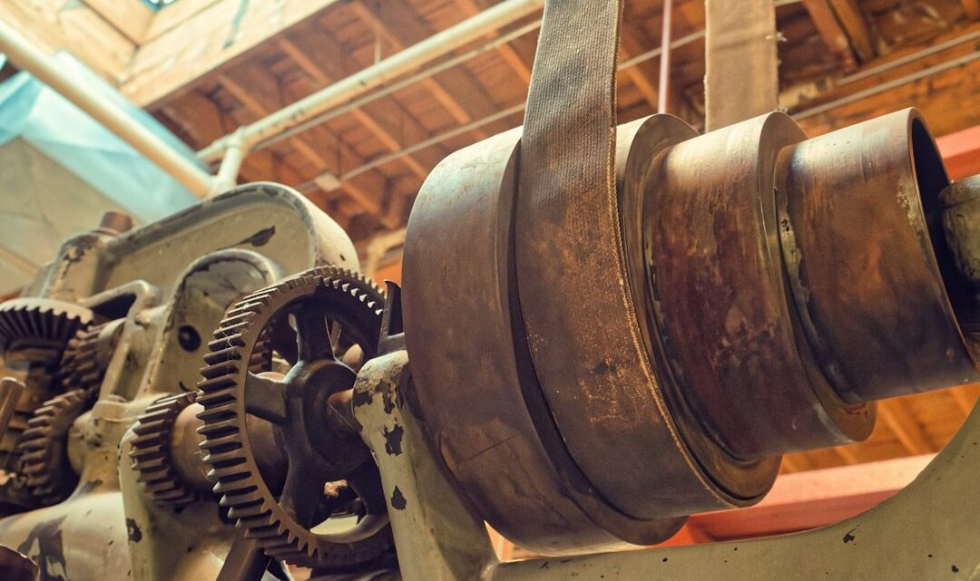Close up De Maquinas Industriais Antigas Com Engrenagens fpplNNZIfN0
