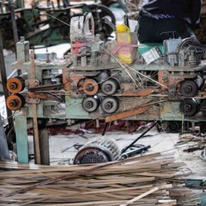 Maquinas De Processamento De Madeira Com Madeira Empilhada 6h_9cZnCPSA