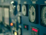 Um Close Up De Um Painel De Controle AGQZprOABgQ